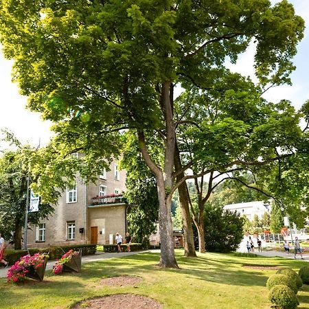 Apartament Przy Parku Кудова-Здруй Екстер'єр фото